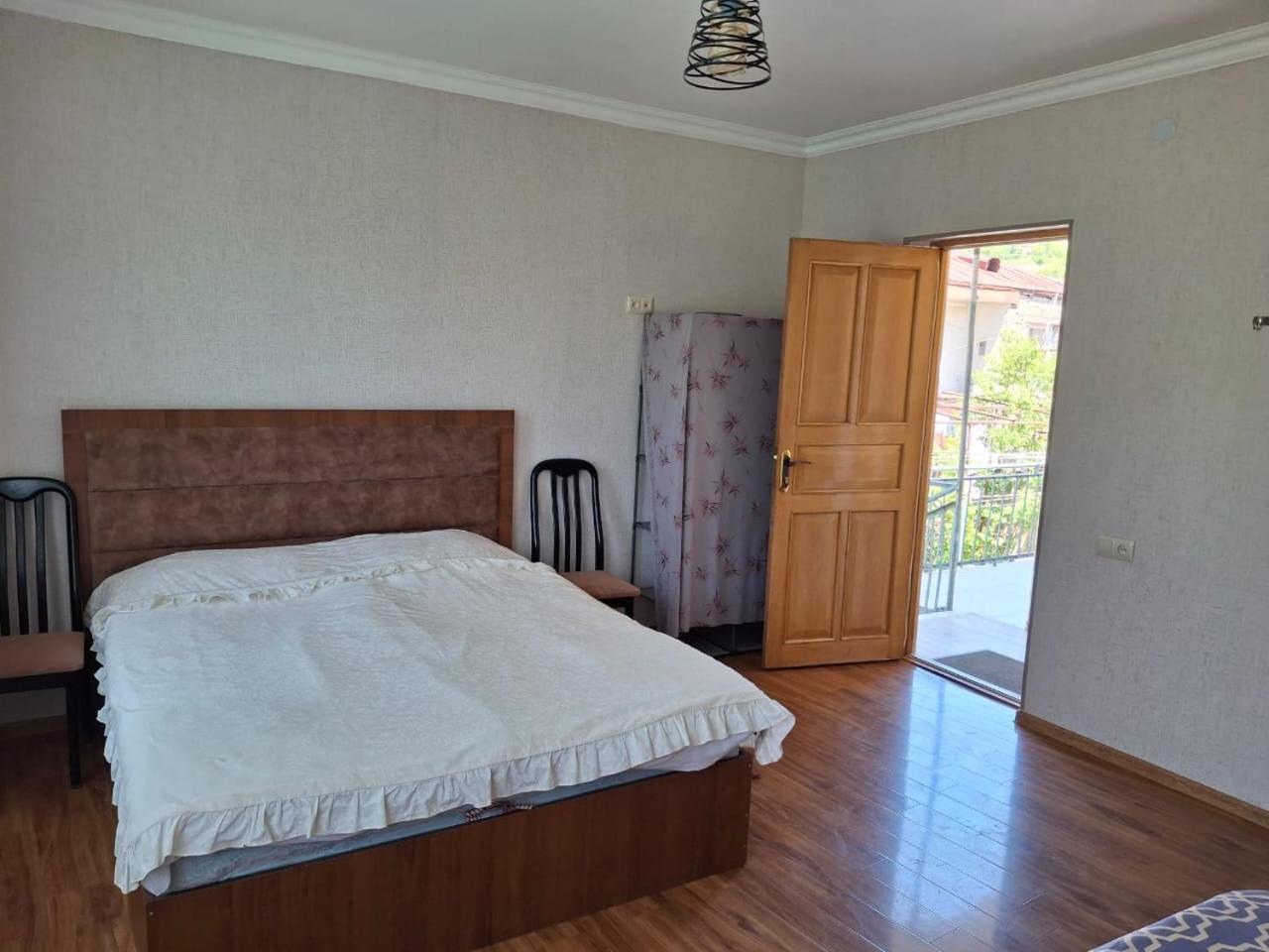Center Hotel Goris Exterior foto